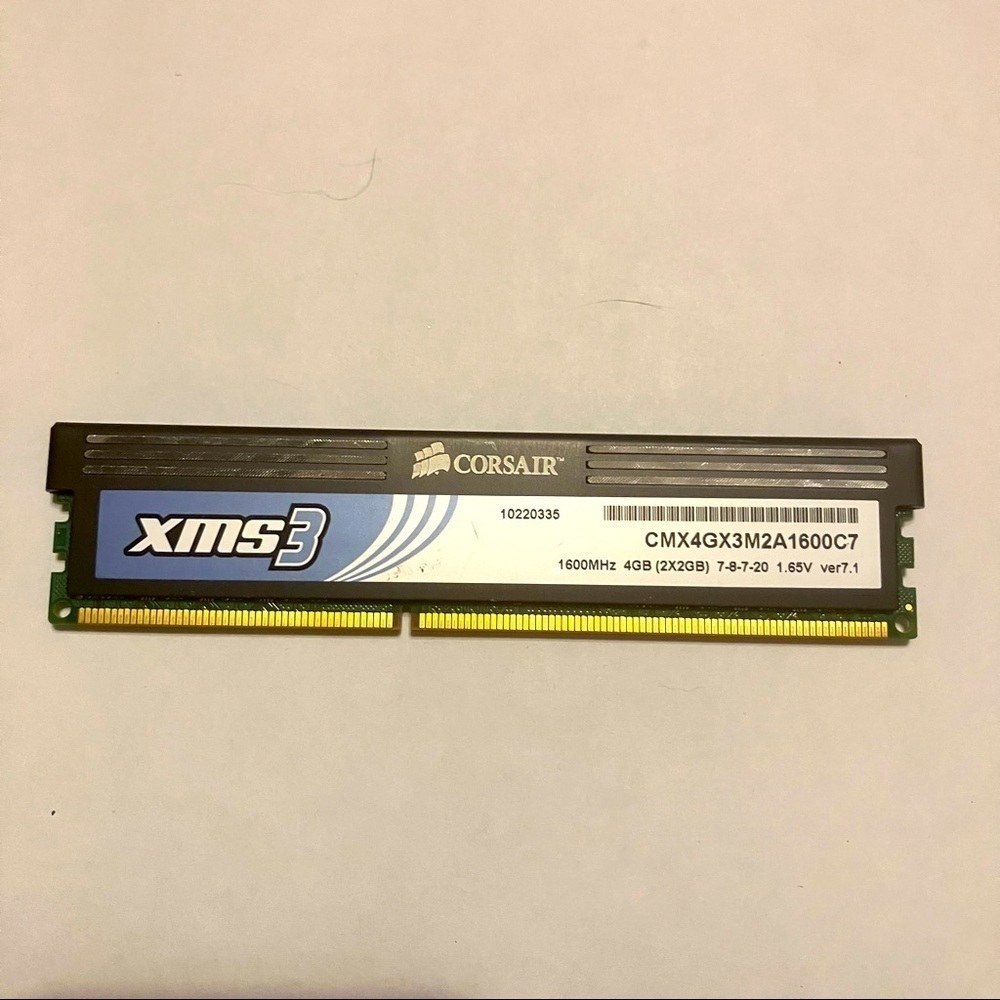 CORSAIR xms3 Memory 4GB (2X2GB) One piece untested